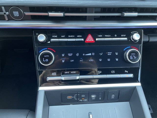 Used 2024 Hyundai Santa Fe Limited image 21