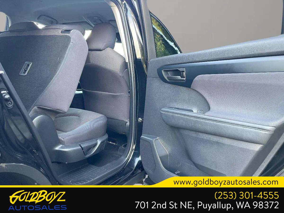 Used 2023 Toyota Highlander LE image 15