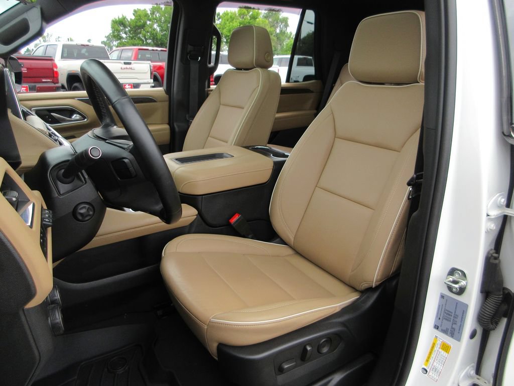 Certified 2023 Chevrolet Tahoe Premier w/ Premium Package 2 AWD/4WD image 24