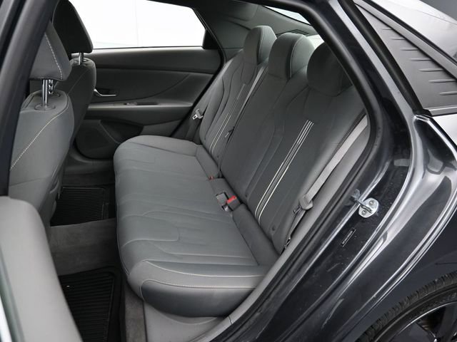 Used 2022 Hyundai Elantra SEL image 24
