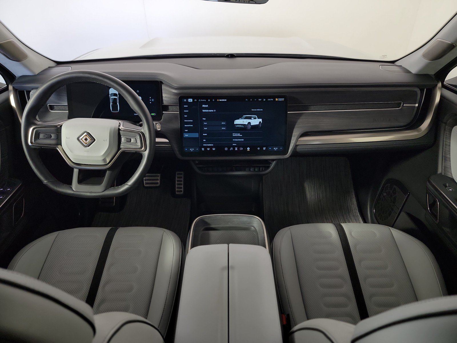 Used 2024 Rivian R1T Adventure AWD/4WD image 25