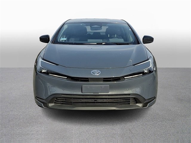 Used 2025 Toyota Prius LE image 2