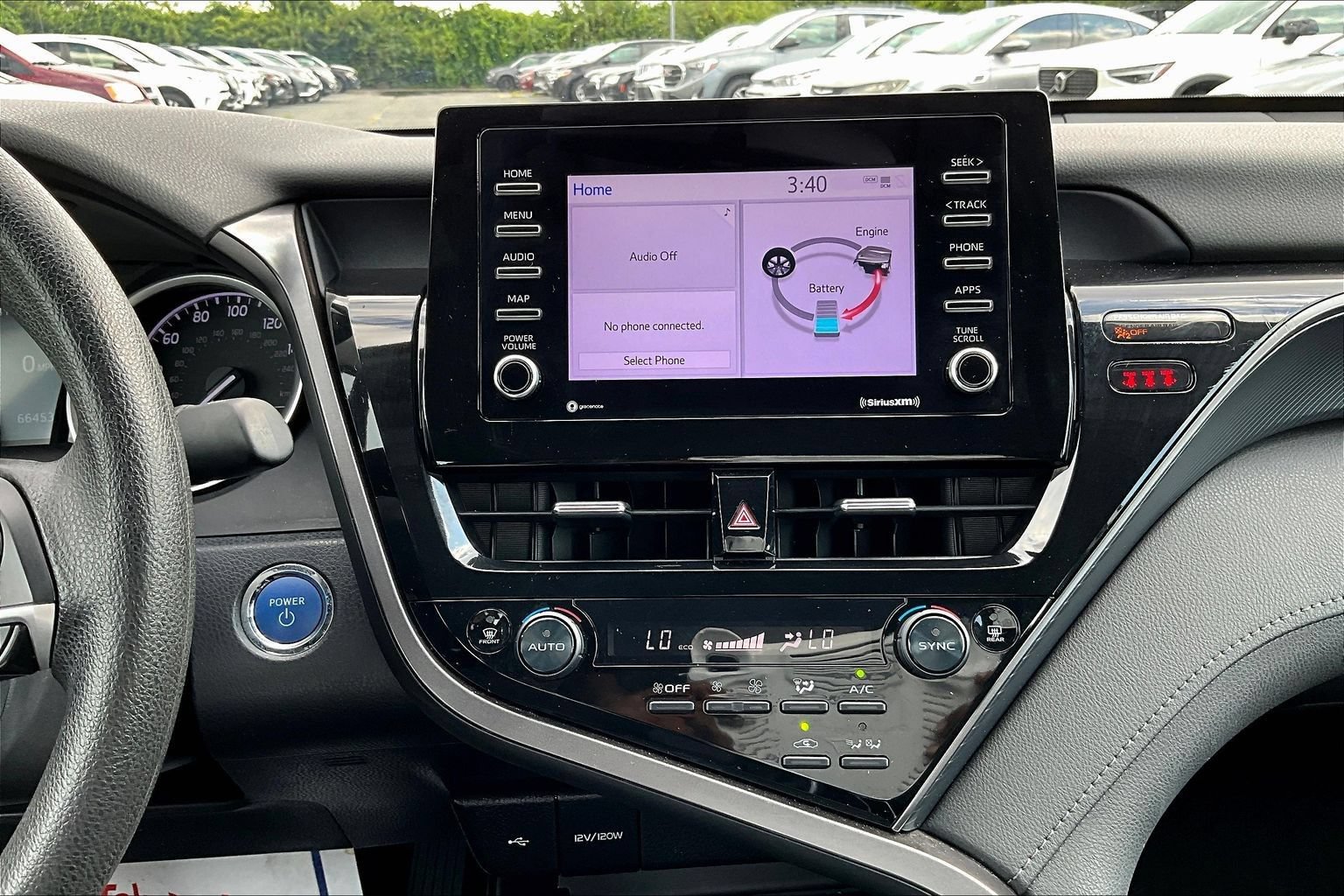 Used 2022 Toyota Camry LE FWD image 11
