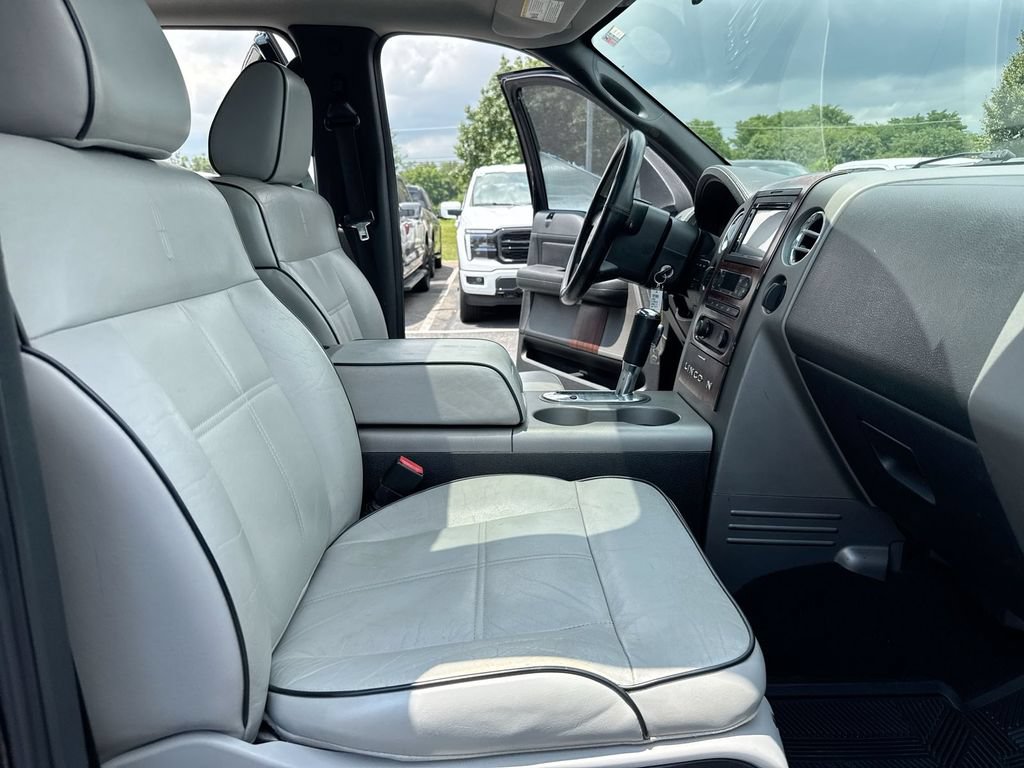 Used 2006 Lincoln Mark LT 4x4 image 22
