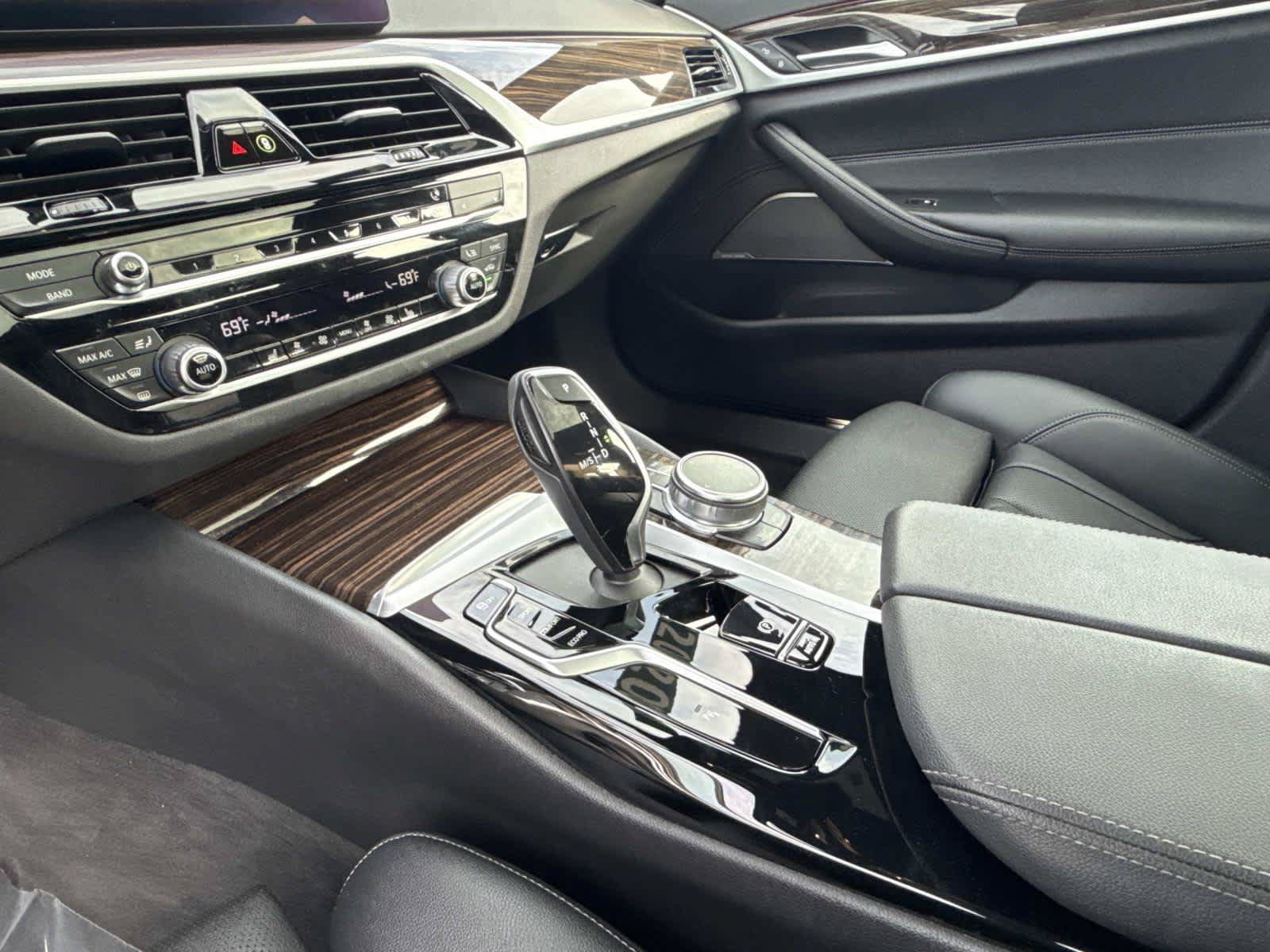 Used 2023 BMW 530i xDrive w/ Premium Package AWD/4WD image 33