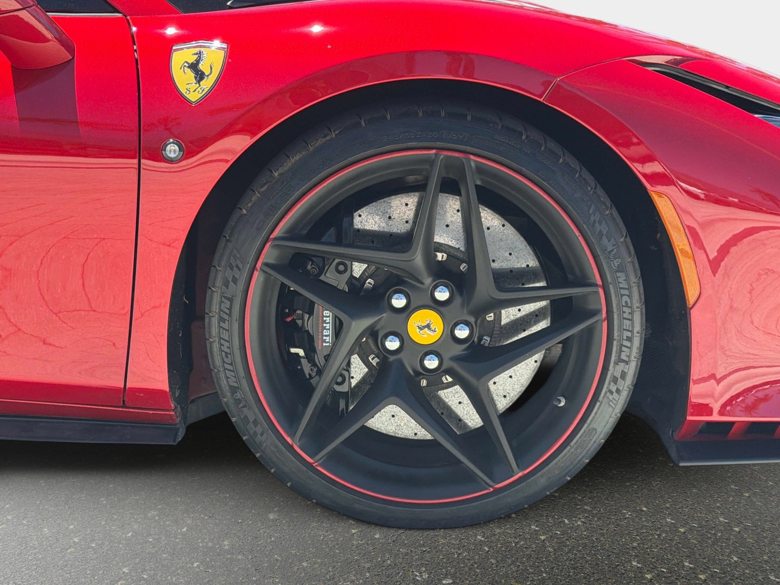 Used 2021 Ferrari F8 Tributo image 20