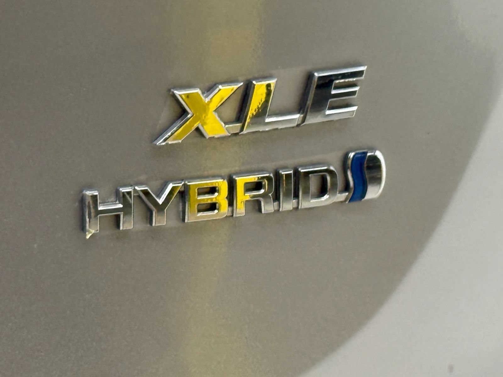 Used 2017 Toyota RAV4 XLE AWD/4WD image 13