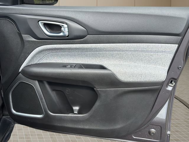 Certified 2024 Jeep Compass Sport image 37