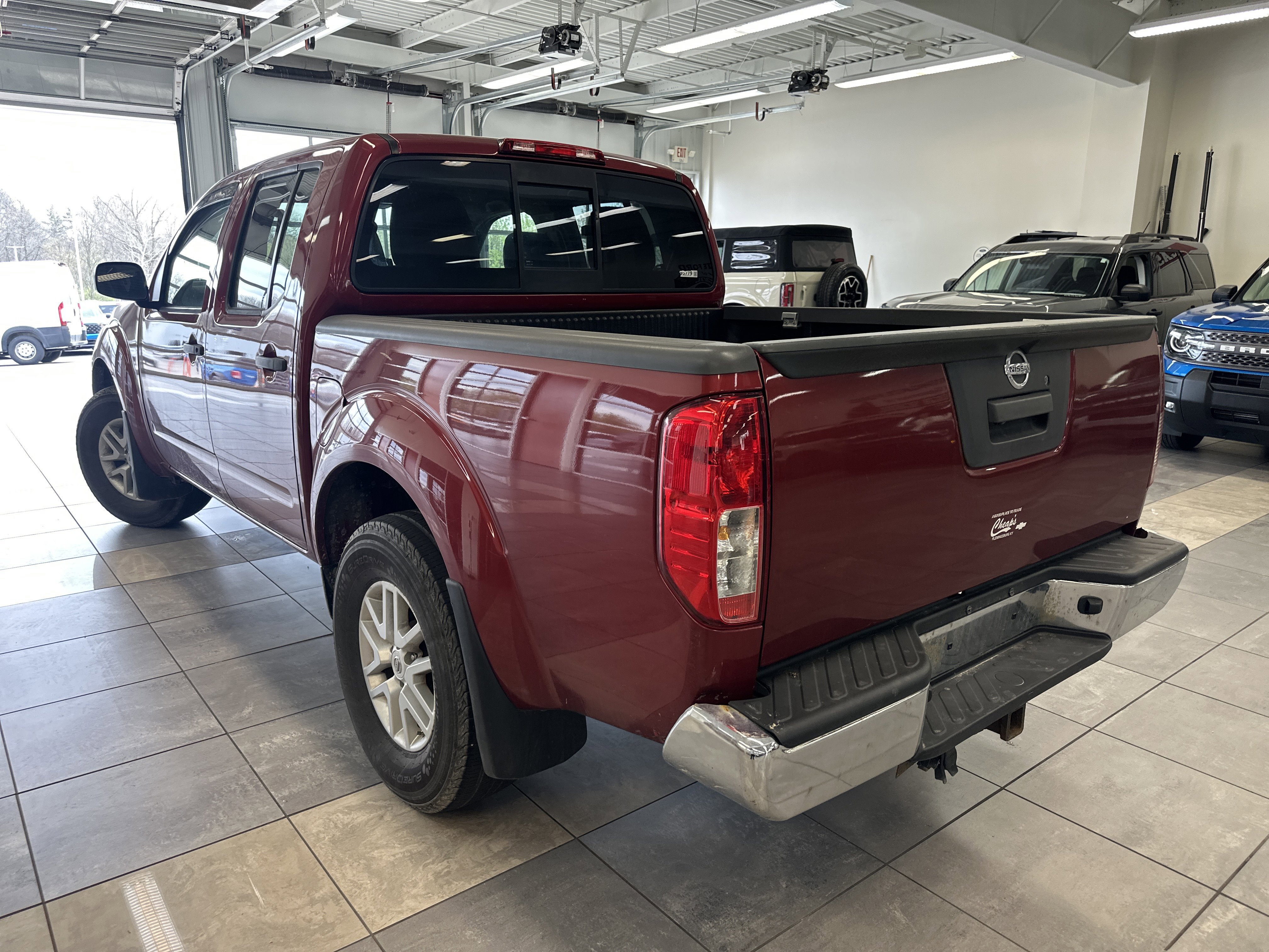 Used 2019 Nissan Frontier SV image 11