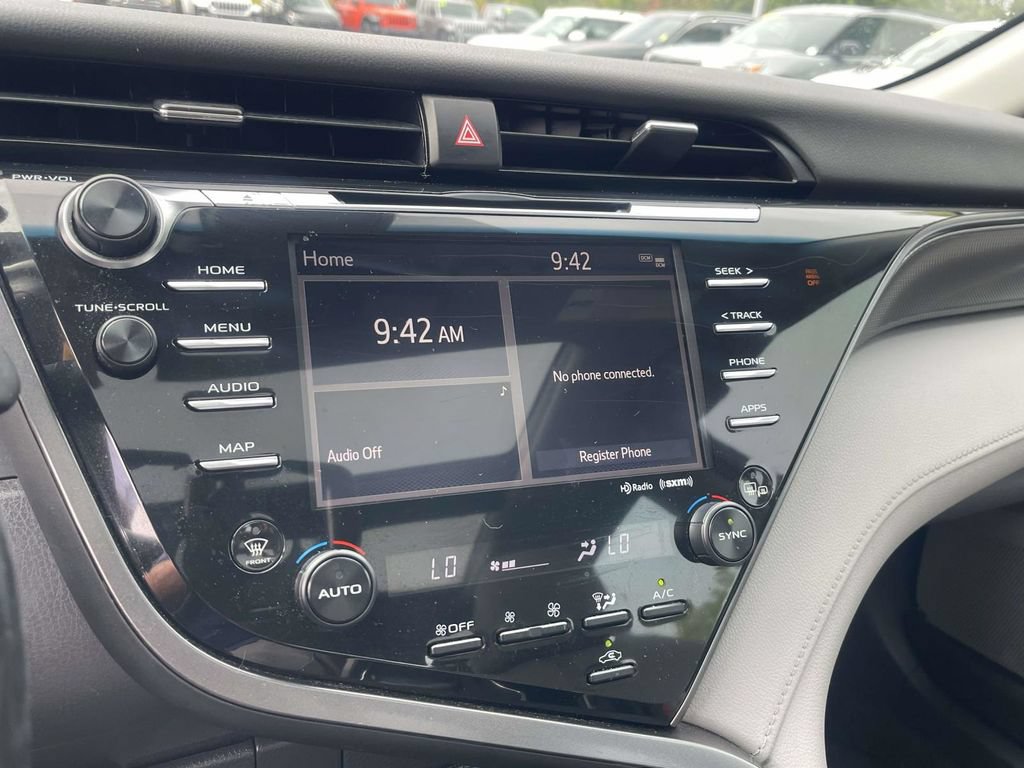 Used 2020 Toyota Camry XSE FWD image 27