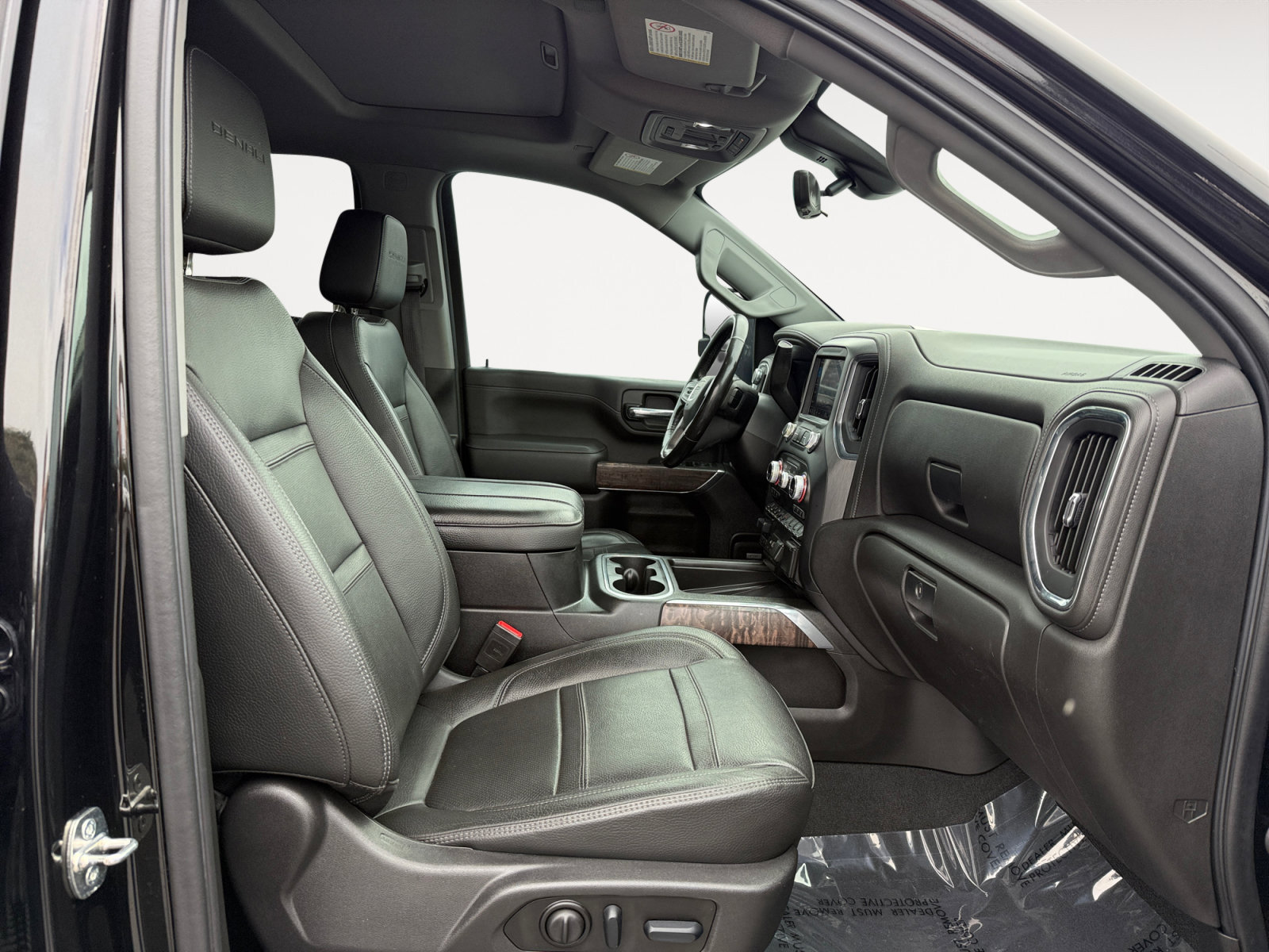 Used 2023 GMC Sierra 2500 Denali w/ Denali Black Diamond Edition AWD/4WD image 19