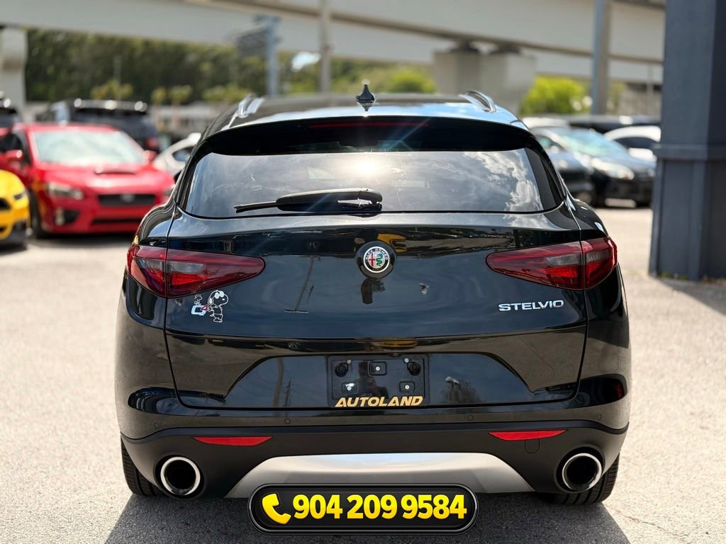 Used 2018 Alfa Romeo Stelvio Sport w/ Quick Order Package 22J Sport image 4