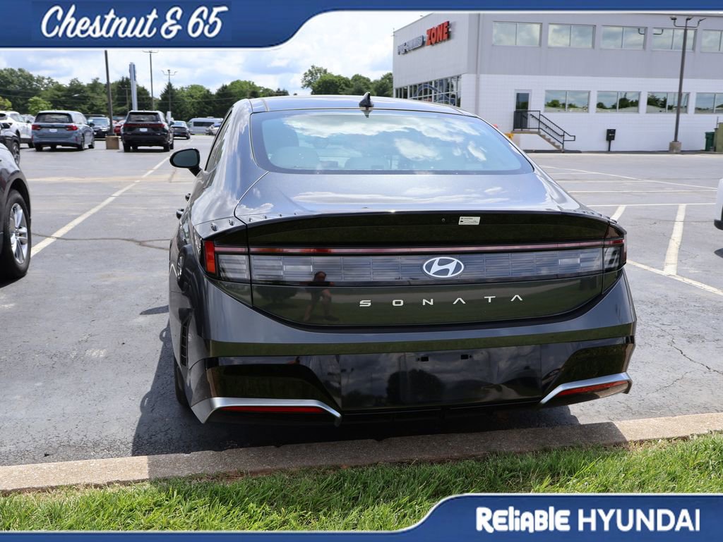 Used 2024 Hyundai Sonata SEL w/ Convenience Package FWD image 17