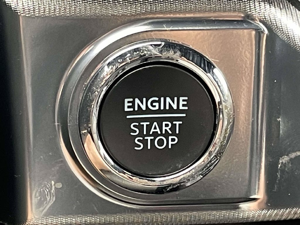 Used 2025 Ford F150 Lariat w/ Equipment Group 502A High AWD/4WD image 25