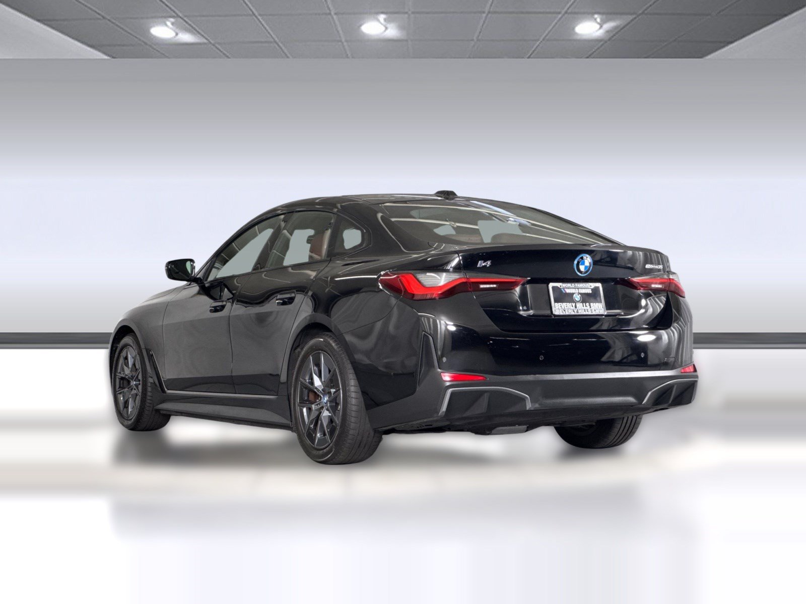 Used 2023 BMW i4 eDrive35 w/ Premium Package RWD image 3