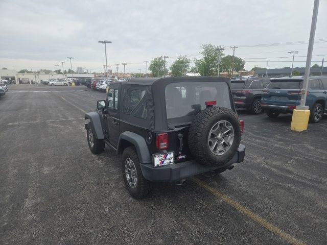 Used 2016 Jeep Wrangler Rubicon w/ Connectivity Group AWD/4WD image 11
