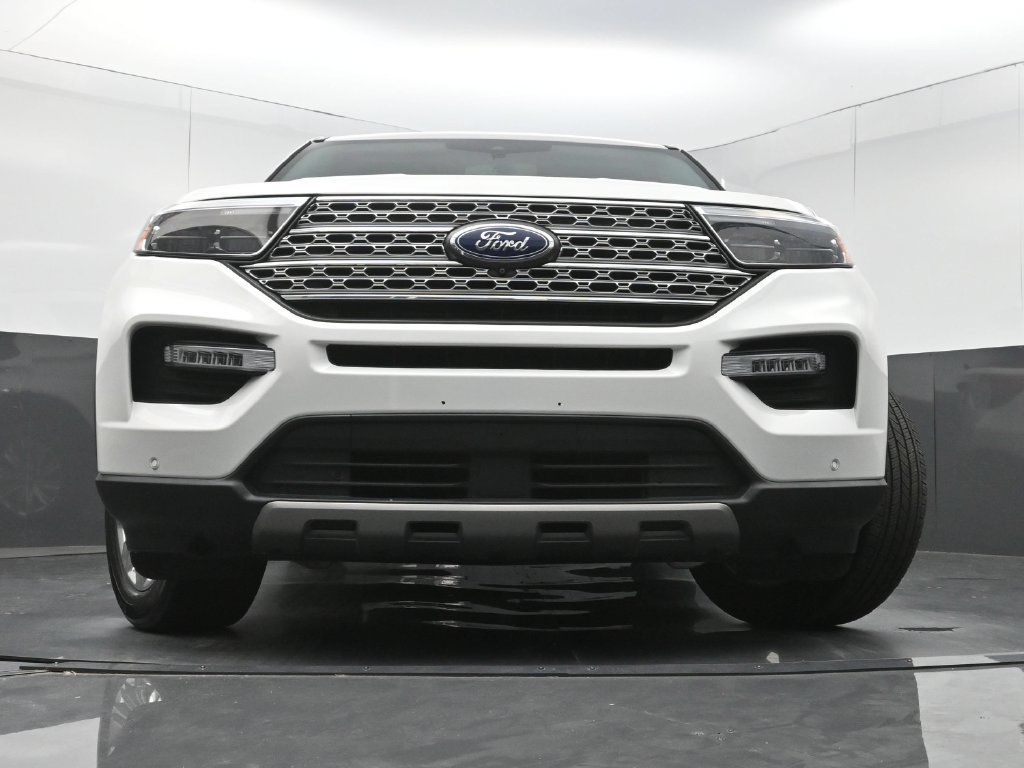 Used 2022 Ford Explorer Limited w/ Equipment Group 301A AWD/4WD image 28
