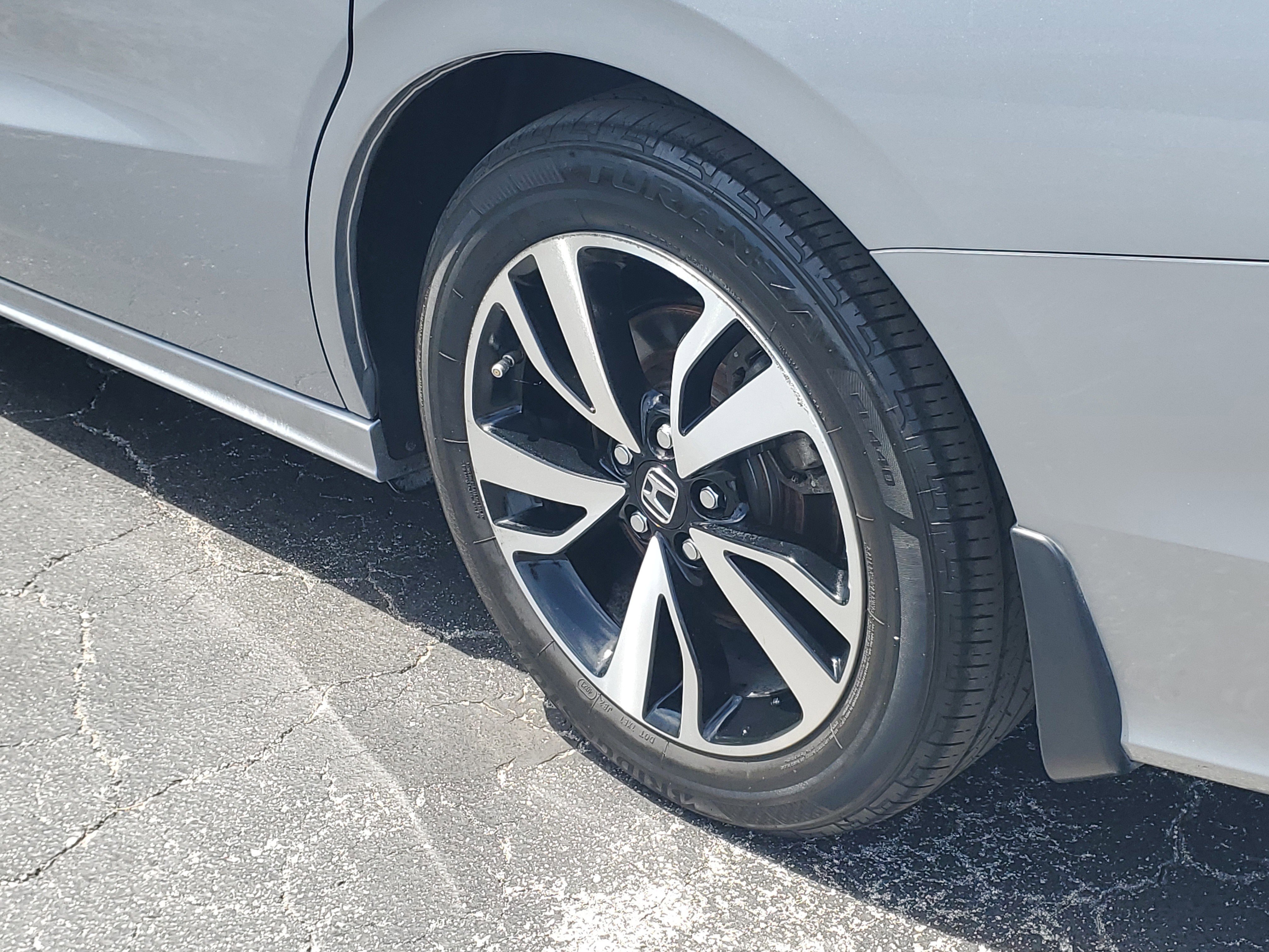 Used 2019 Honda Odyssey Elite image 7