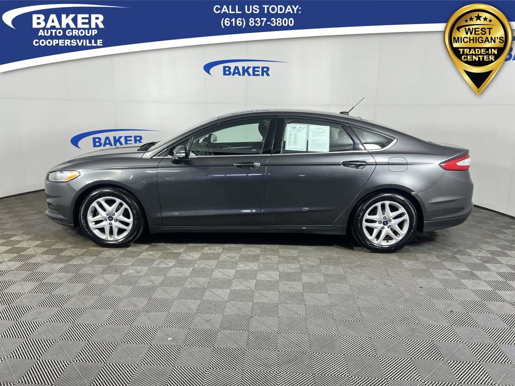 Used 2015 Ford Fusion SE image 6