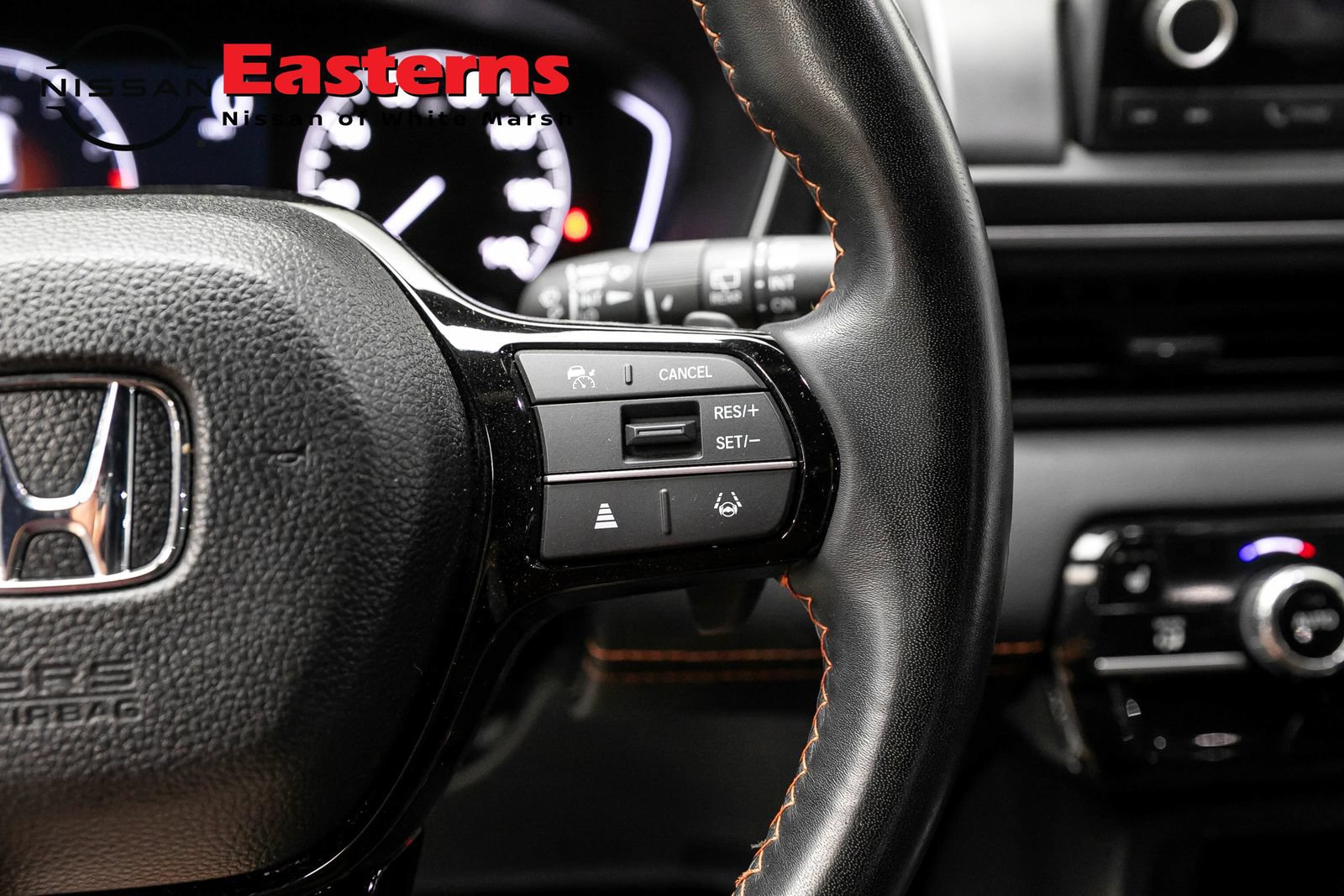 Used 2023 Honda Pilot Sport image 15