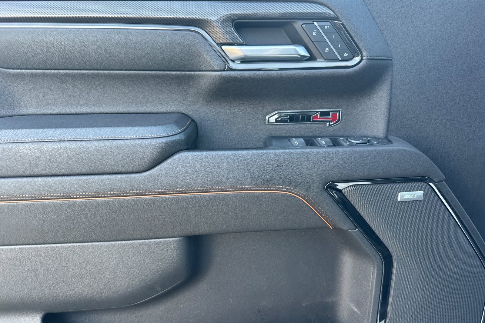 Used 2022 GMC Sierra 1500 AT4 w/ AT4 Premium Package image 11