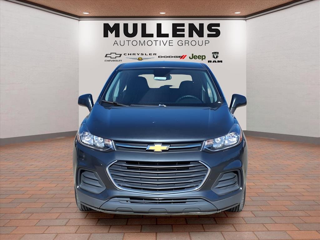 Used 2019 Chevrolet Trax LS image 2