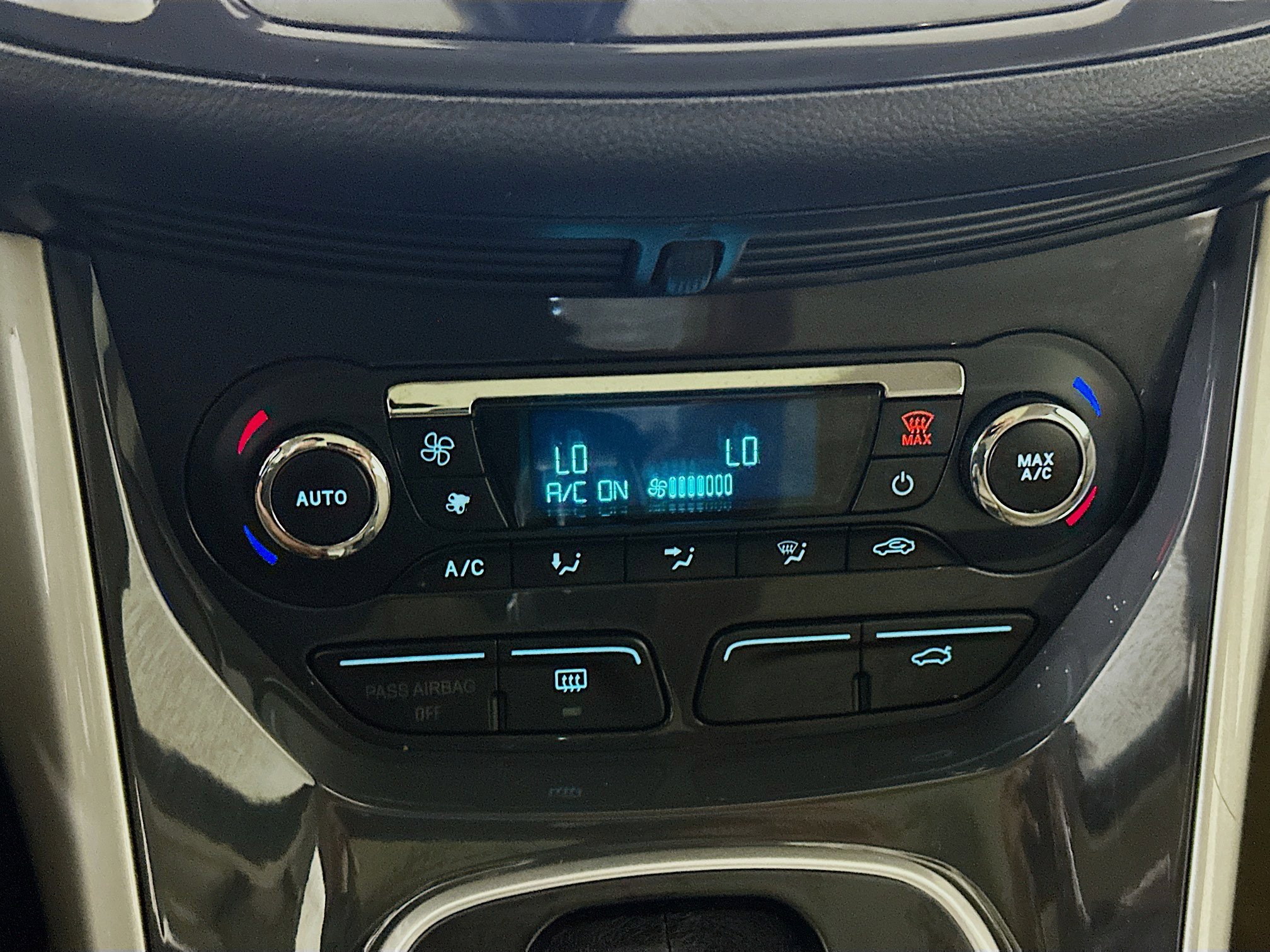 Used 2013 Ford C-MAX SEL image 23