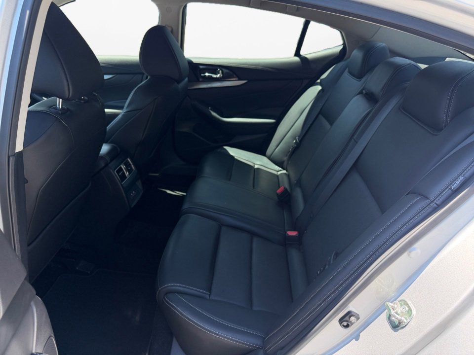 Used 2019 Nissan Maxima 3.5 SL w/ Floor Mat Group FWD image 13