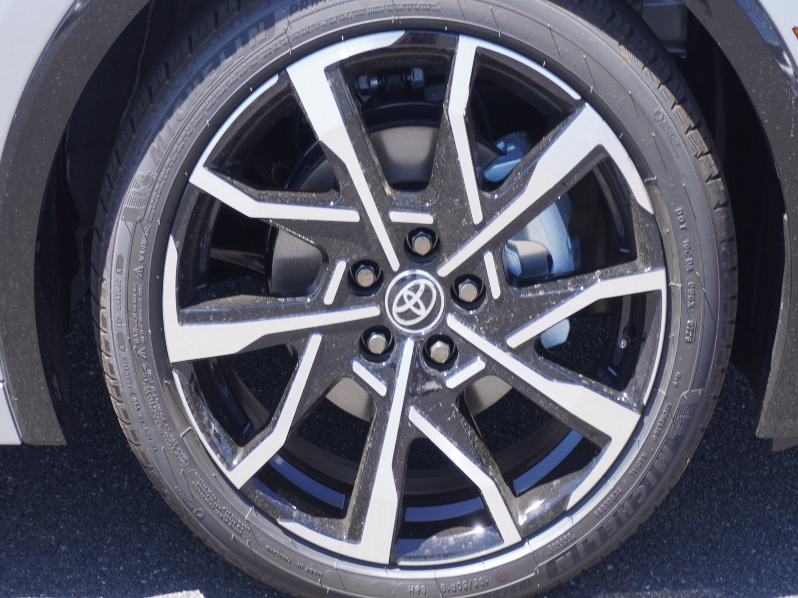New 2026 Toyota Prius Plug-In Hybrid FWD image 5