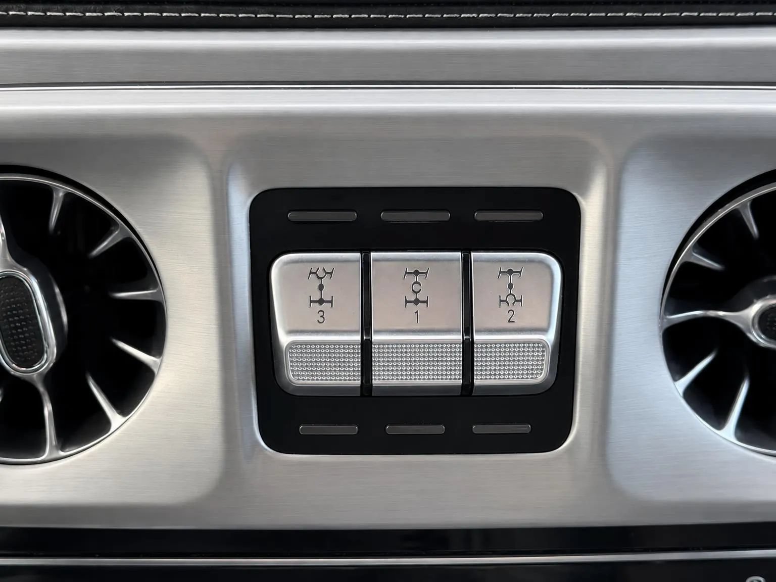 Used 2020 Mercedes-Benz G 550 image 39