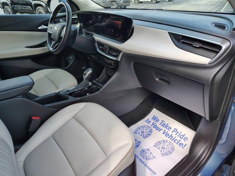 Certified 2024 Buick Encore GX Avenir AWD/4WD image 24