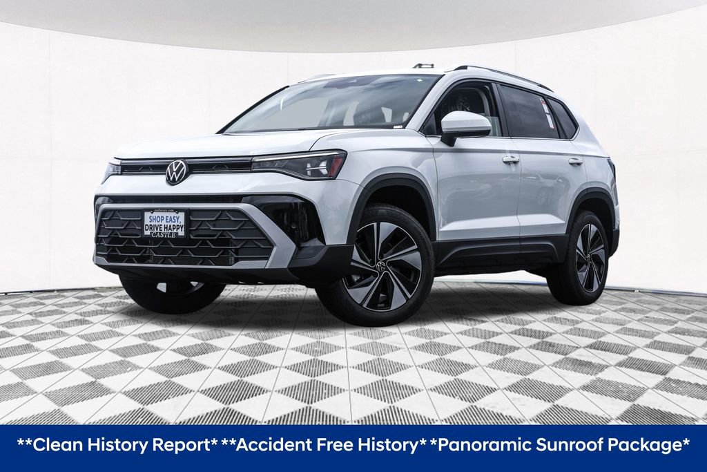 Used 2025 Volkswagen Taos SE image 2