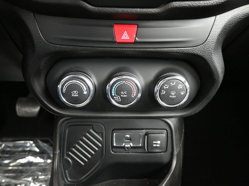 Used 2017 Jeep Renegade Sport w/ Power & Air Group image 46