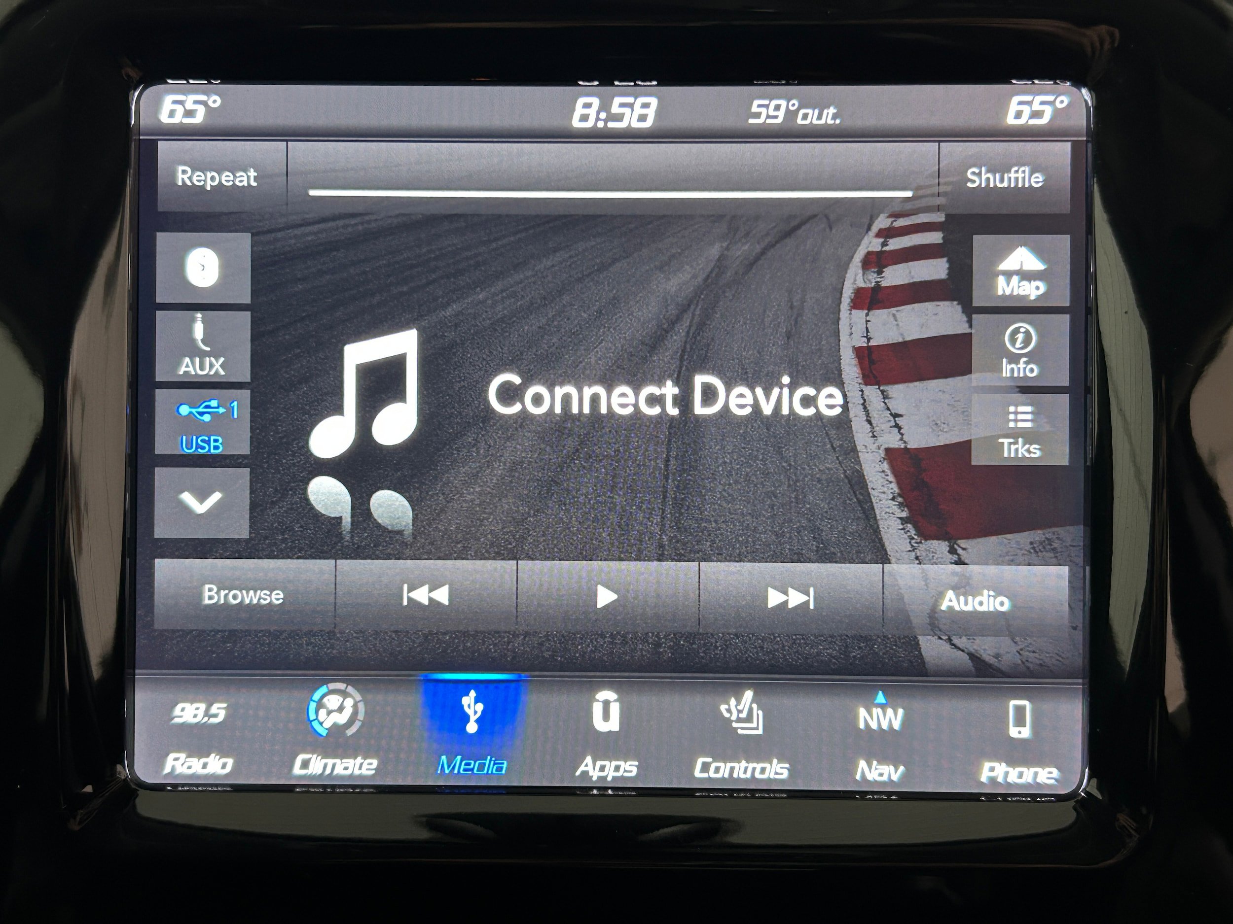 Used 2019 Jeep Cherokee Limited AWD/4WD image 7