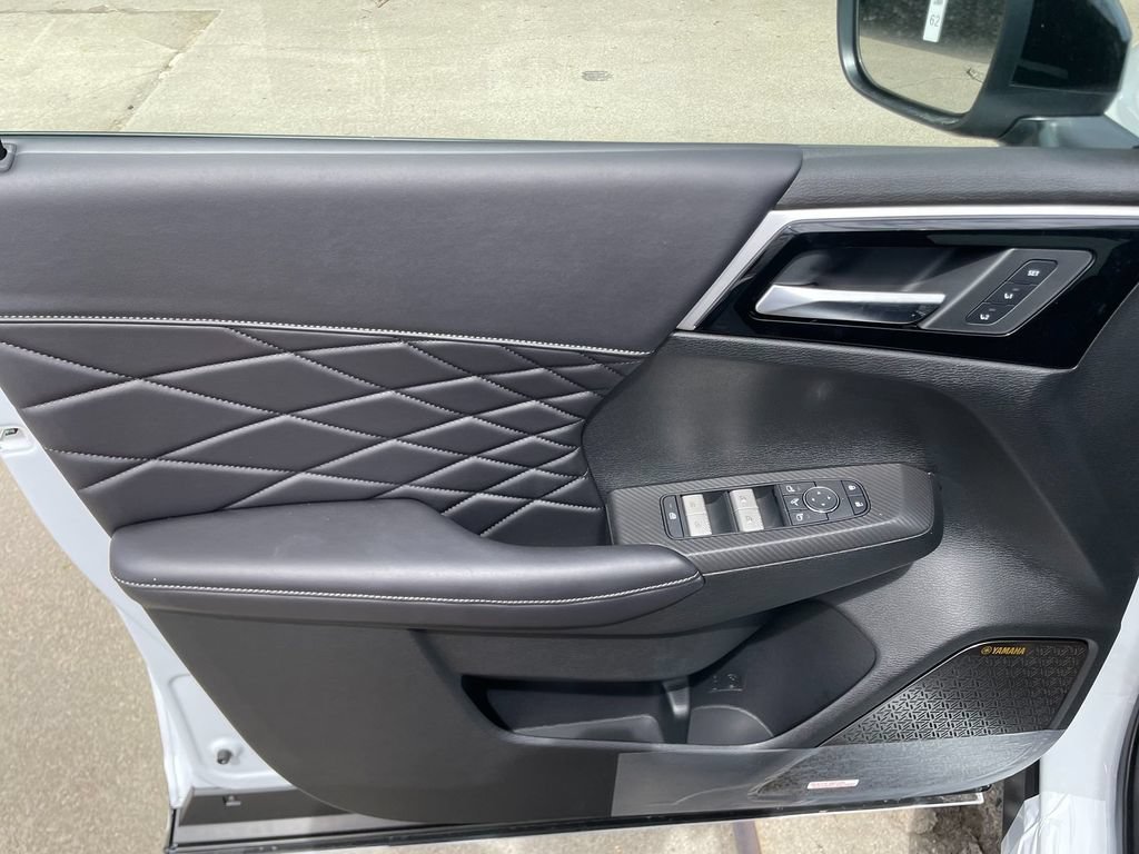 New 2026 Mitsubishi Outlander SEL AWD/4WD image 11