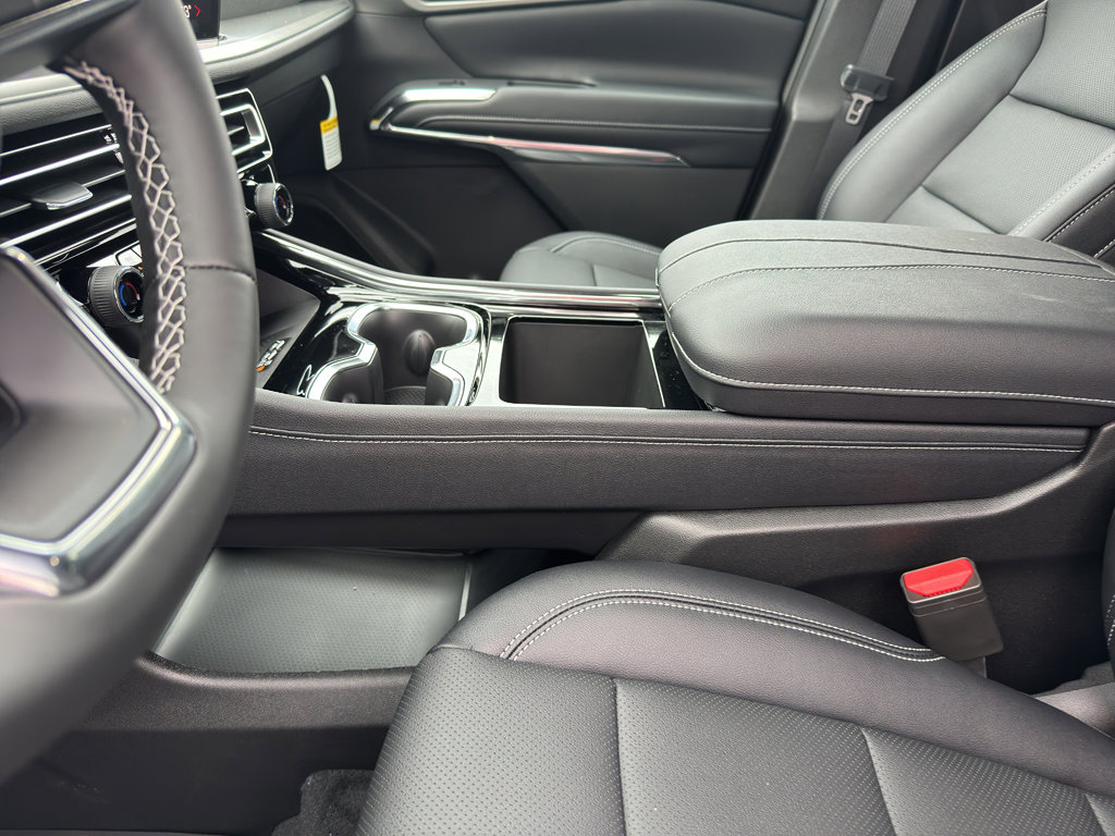 New 2026 Chevrolet Traverse LT image 15