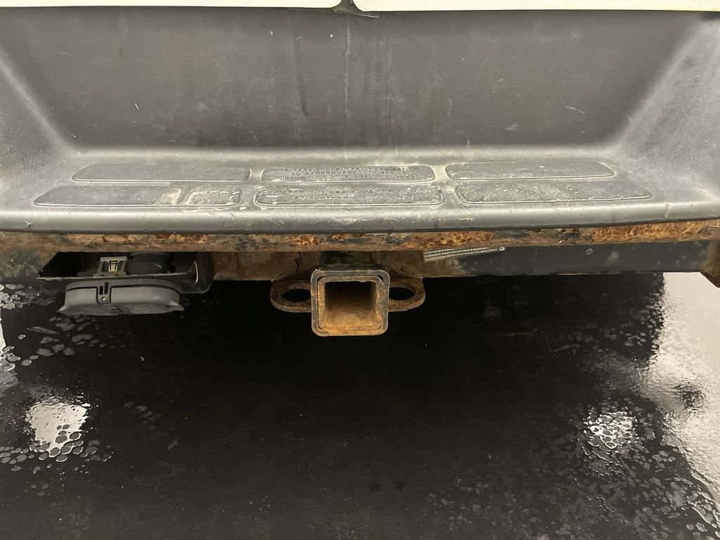 Used 2017 GMC Savana 2500 RWD image 25