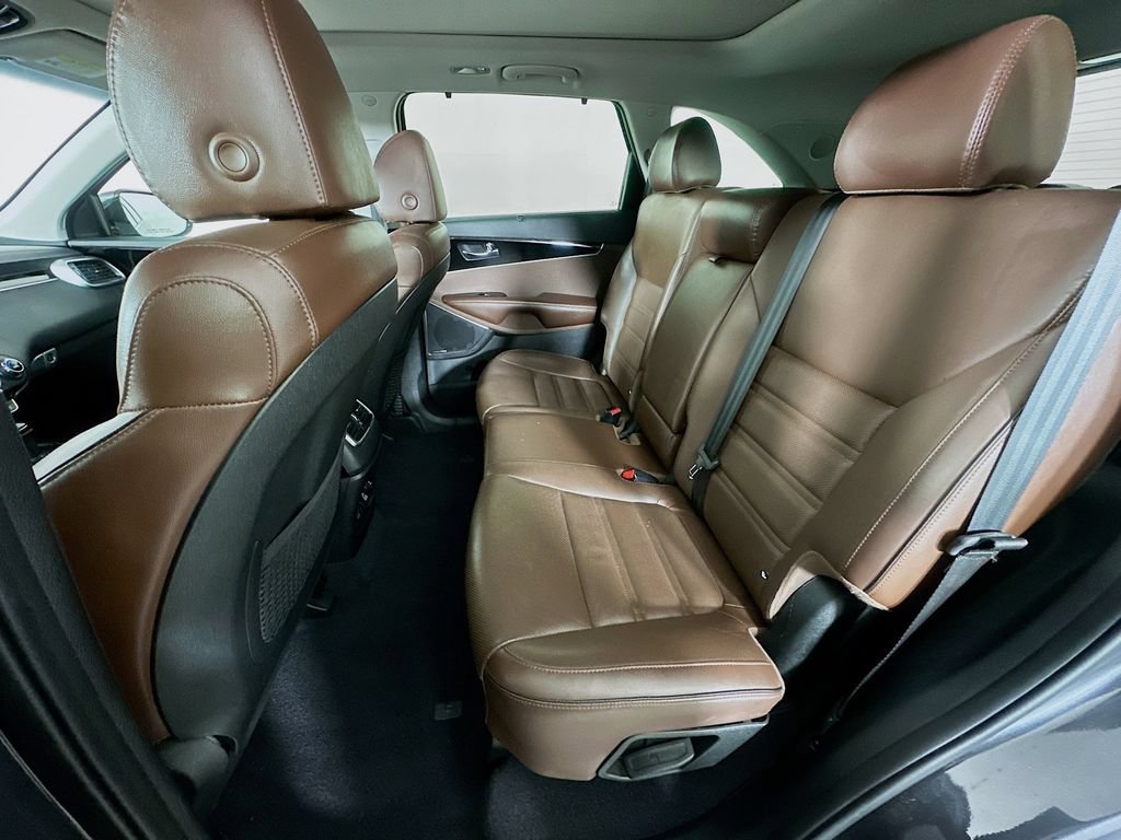 Certified 2019 Kia Sorento SX w/ SX Touring Package FWD image 33