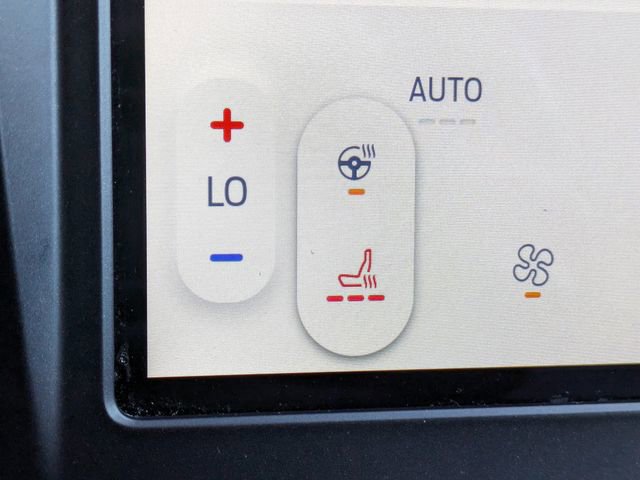 Used 2023 Ford Edge Titanium image 26