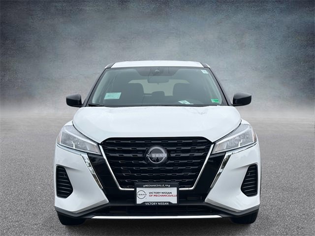 New 2025 Nissan Kicks Play S image 6