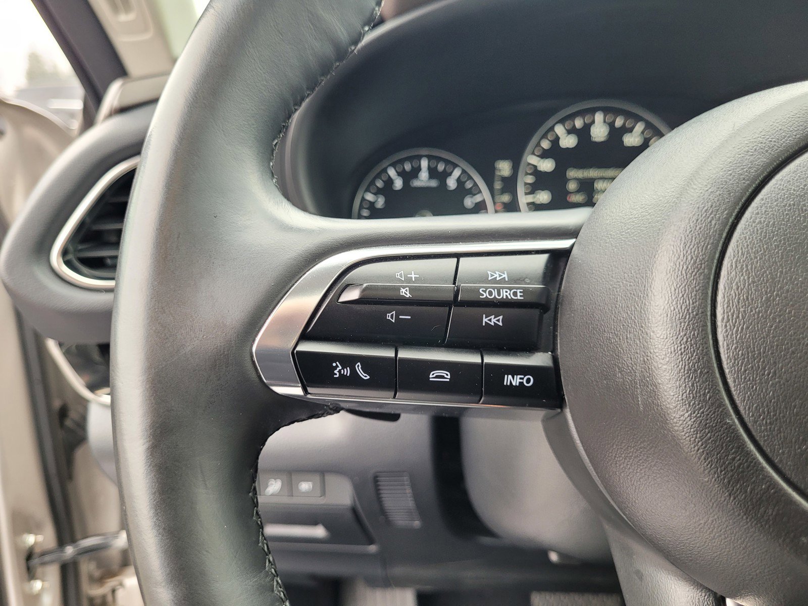 Used 2024 MAZDA CX-30 AWD 2.5 S w/ Premium Package image 21