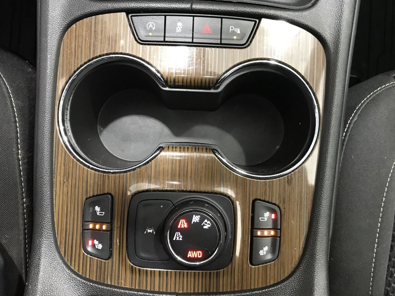 Certified 2023 GMC Acadia SLE w/ Driver Convenience Package image 31