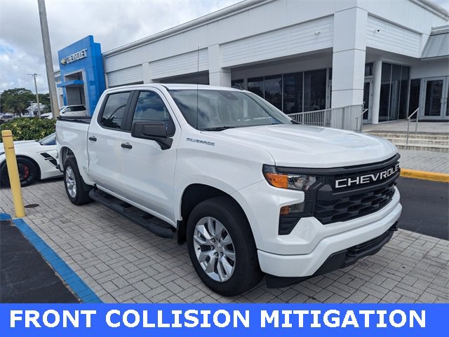 Used 2023 Chevrolet Silverado 1500 Custom image 2