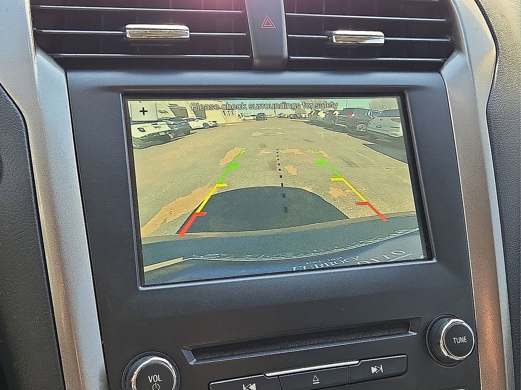 Used 2018 Ford Fusion SE image 26