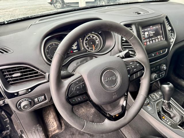 Used 2021 Jeep Cherokee Latitude Plus image 10