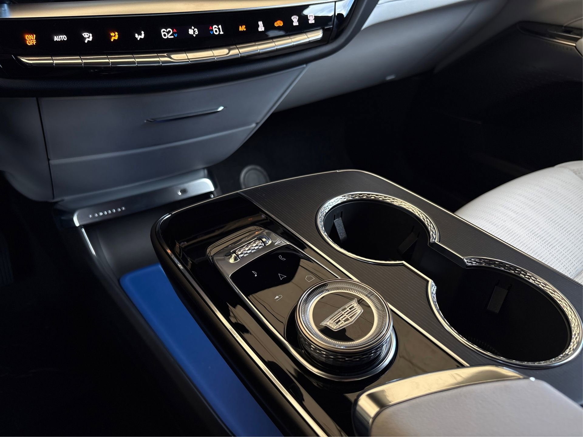 New 2026 Cadillac Lyriq Luxury image 27