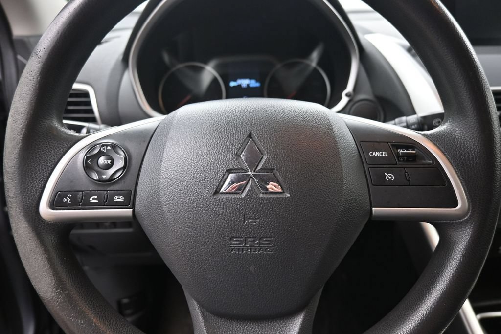 Used 2019 Mitsubishi Eclipse Cross AWD image 21