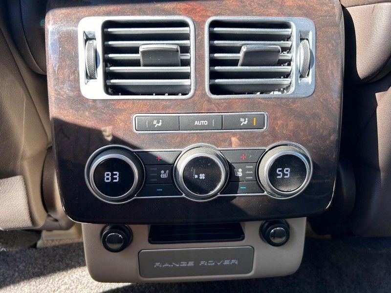 Used 2017 Land Rover Range Rover HSE image 12