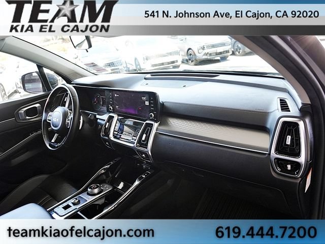 Certified 2022 Kia Sorento SX w/ Panoramic Sunroof Package AWD/4WD image 10