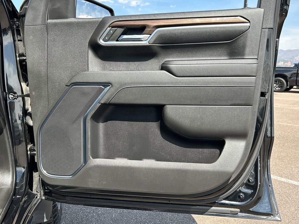Used 2023 Chevrolet Silverado 1500 LT Trail Boss w/ Protection Package AWD/4WD image 31